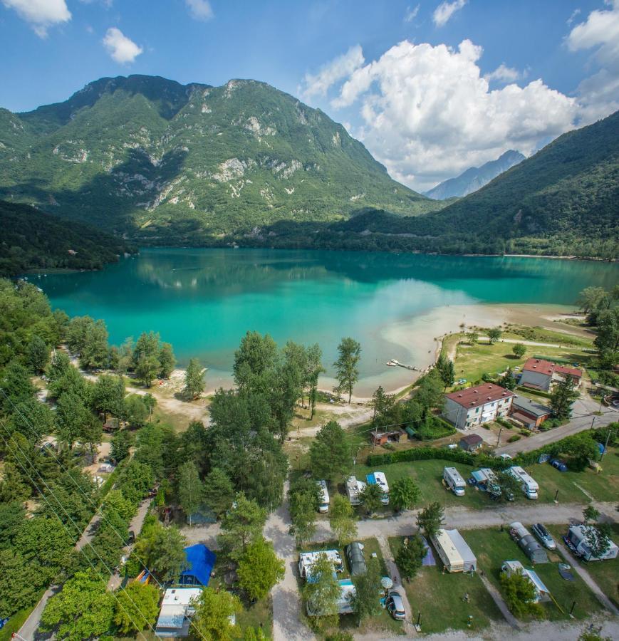 Camping Lago 3 Comuni Hotel Alesso Bagian luar foto