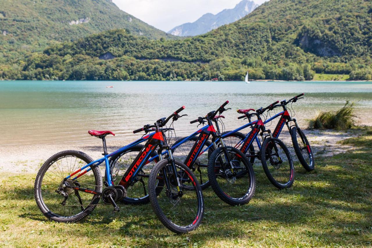 Camping Lago 3 Comuni Hotel Alesso Bagian luar foto
