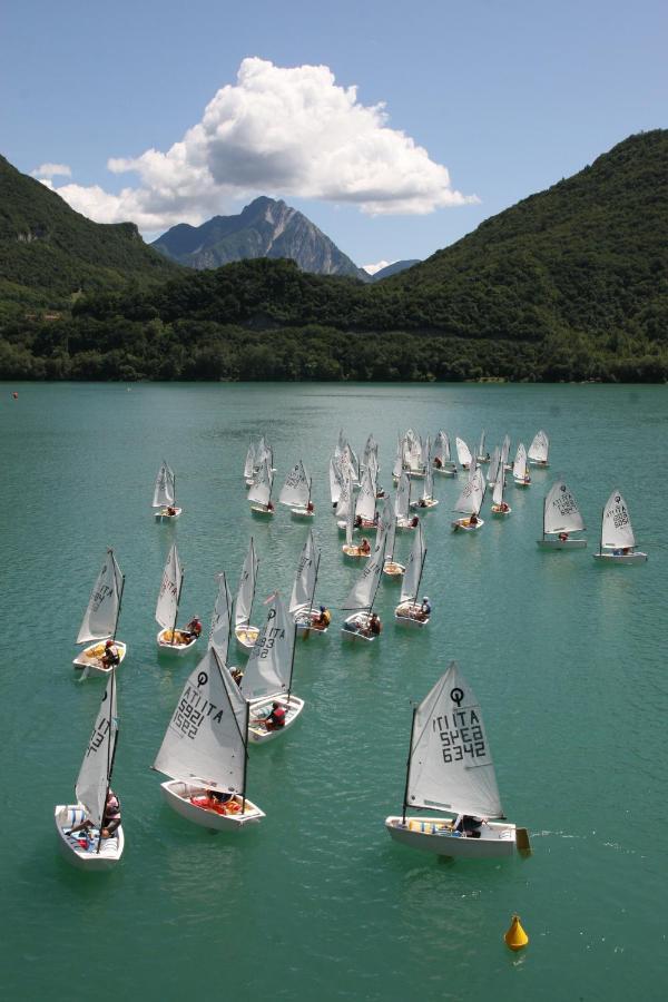 Camping Lago 3 Comuni Hotel Alesso Bagian luar foto
